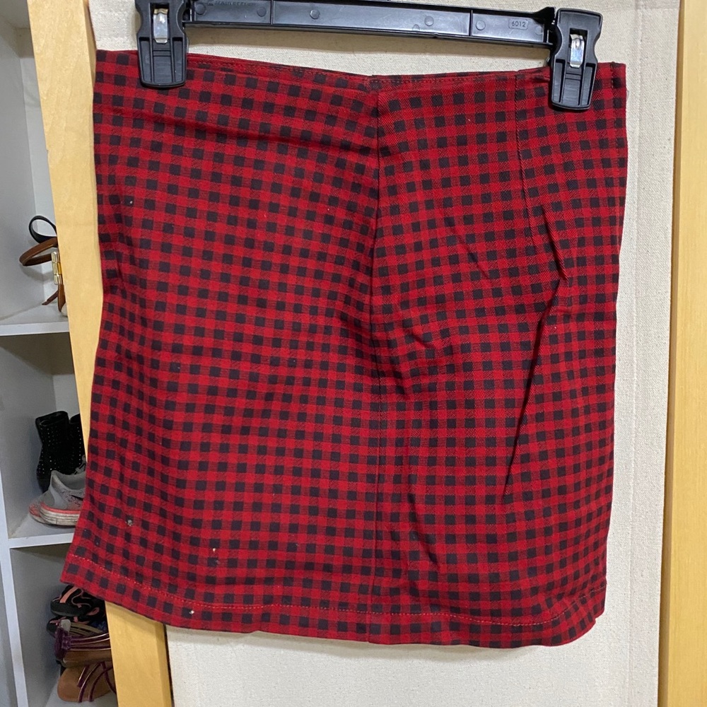Matching checkered skirt ❤️🖤